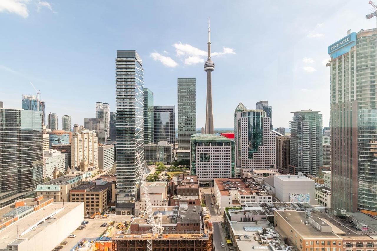 Luxury 2 Bedroom In The Heart Of Entertainment District - City Skyline View & Balcony Toronto Exterior photo